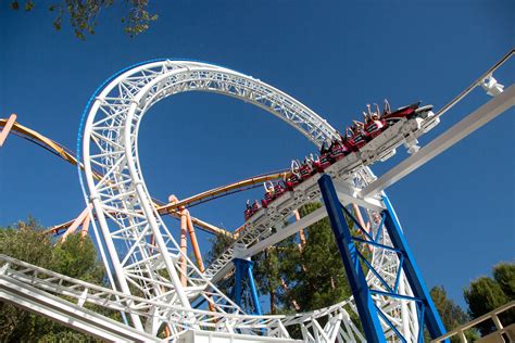 Plan the Perfect Family Day at Six Flags Magic Mountain